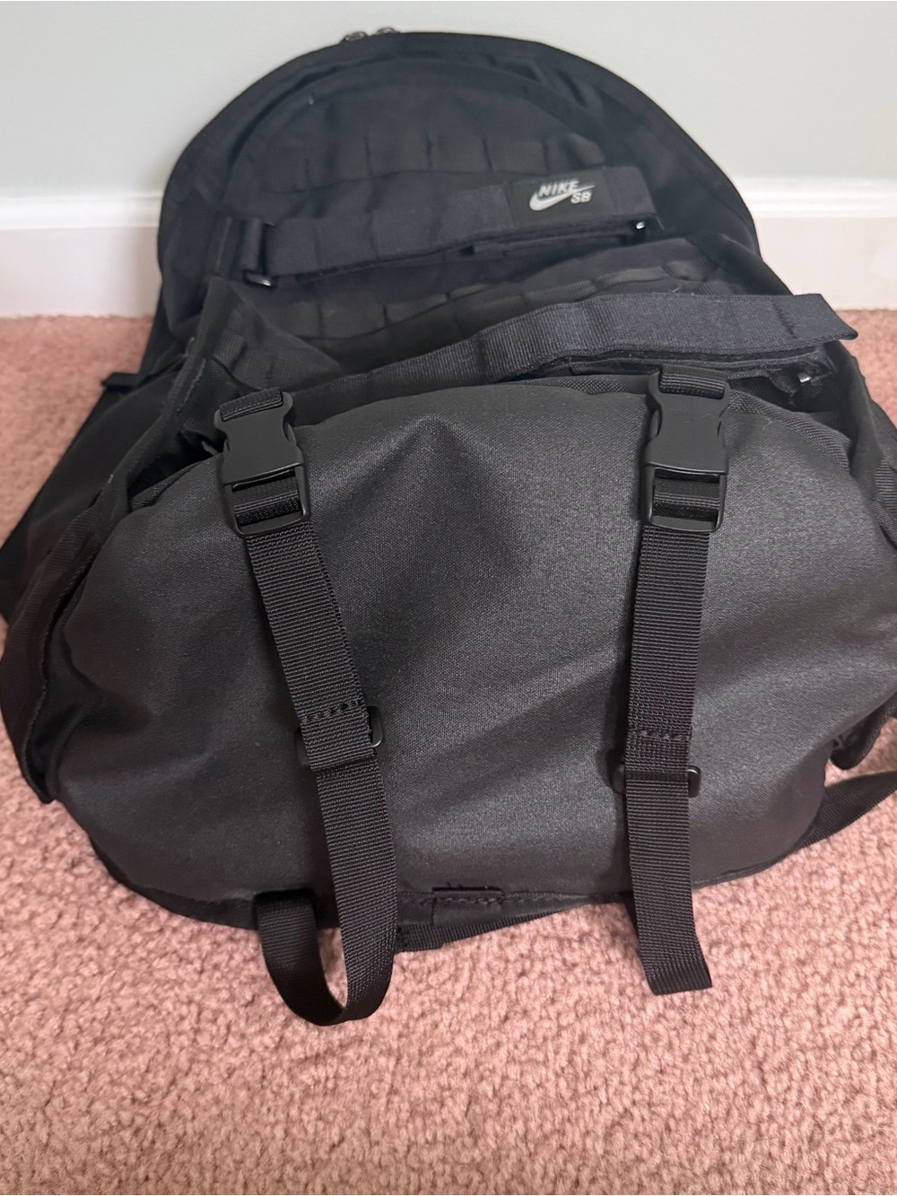 Nike SB Black Modular Backpack - Picture 3 of 7
